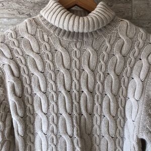 Gorgeous thick ribbed cashmere turtleneck sweater
